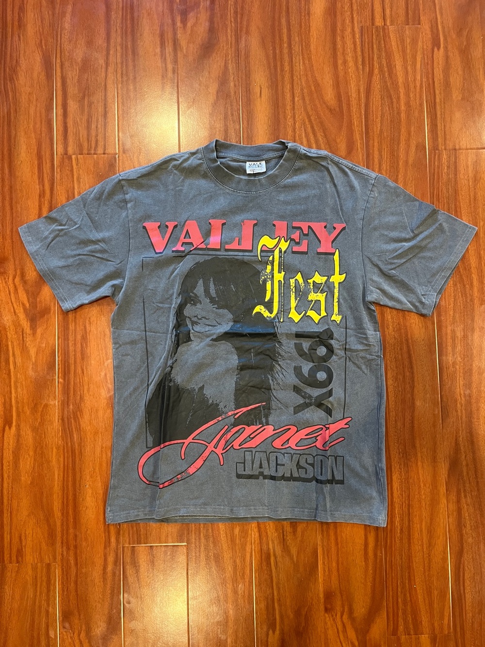 Vale Lives Vintage Janet Jackson Valley Fest Grey Graphic Tee - Size Medium